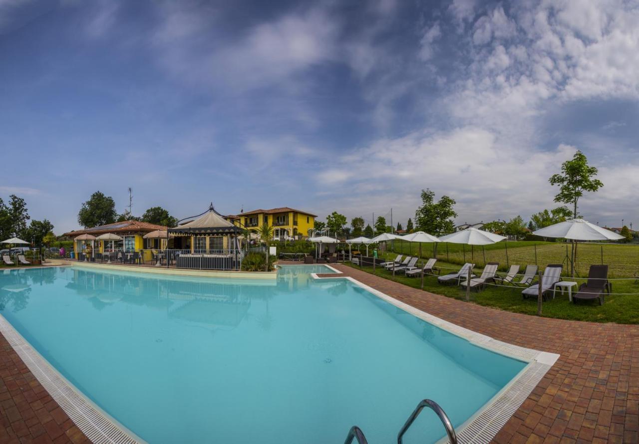 Residence Karina Moniga del Garda Ngoại thất bức ảnh