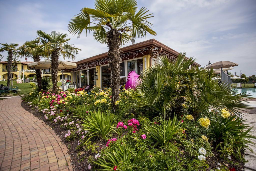 Residence Karina Moniga del Garda Ngoại thất bức ảnh
