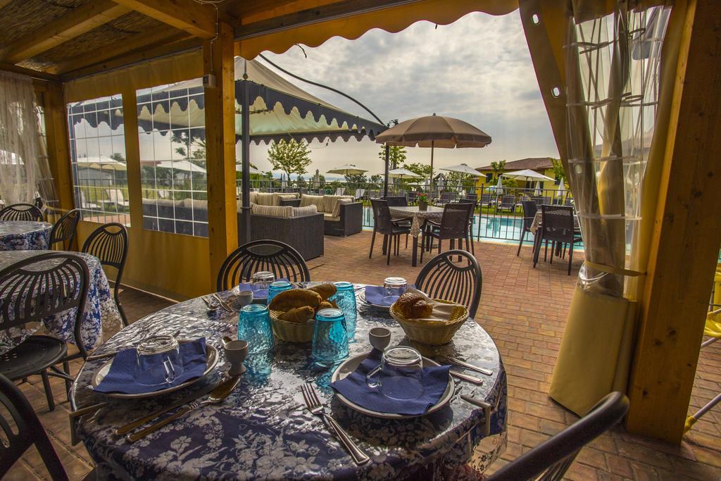 Residence Karina Moniga del Garda Ngoại thất bức ảnh
