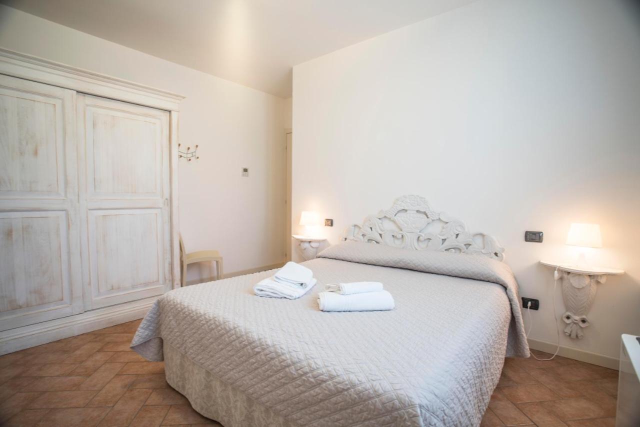 Residence Karina Moniga del Garda Ngoại thất bức ảnh