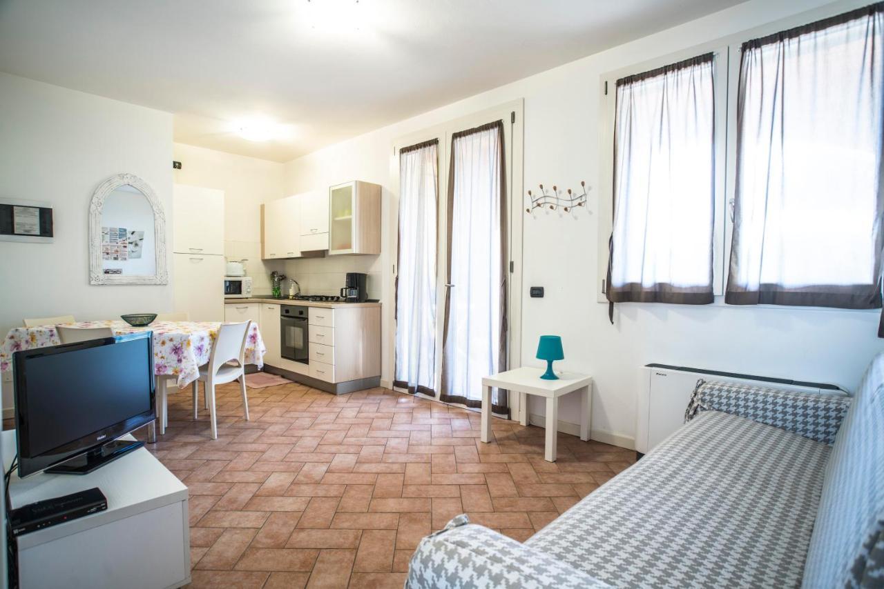 Residence Karina Moniga del Garda Ngoại thất bức ảnh